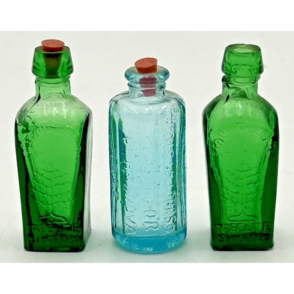3 Vntg Taiwan Mini Glass Bottles Treelite Elixer Alan Casters Bitters Apothacary